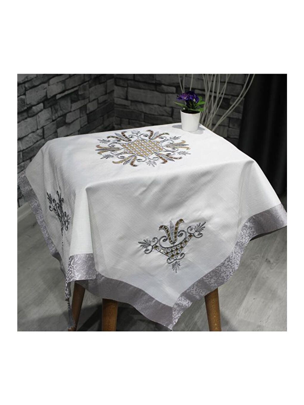 Karışık Lale Nakışlı Fiskos Krem Gri 100x100 Cm-4