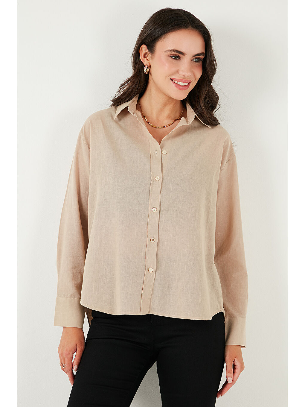 Sarı Keten Ve Pamuk Karışımlı Regular Fit Önü Kısa Arkası Uzun Kadın Gömlek 6772853-5