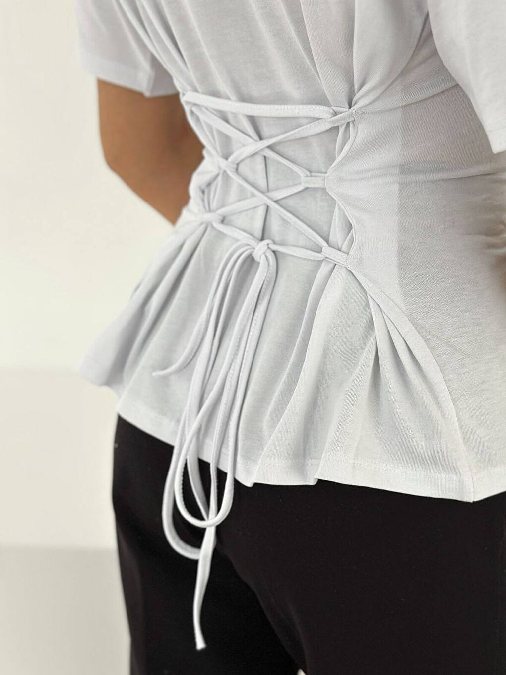 Basic Arkası Bağcıklı T-shirt Beyaz-1