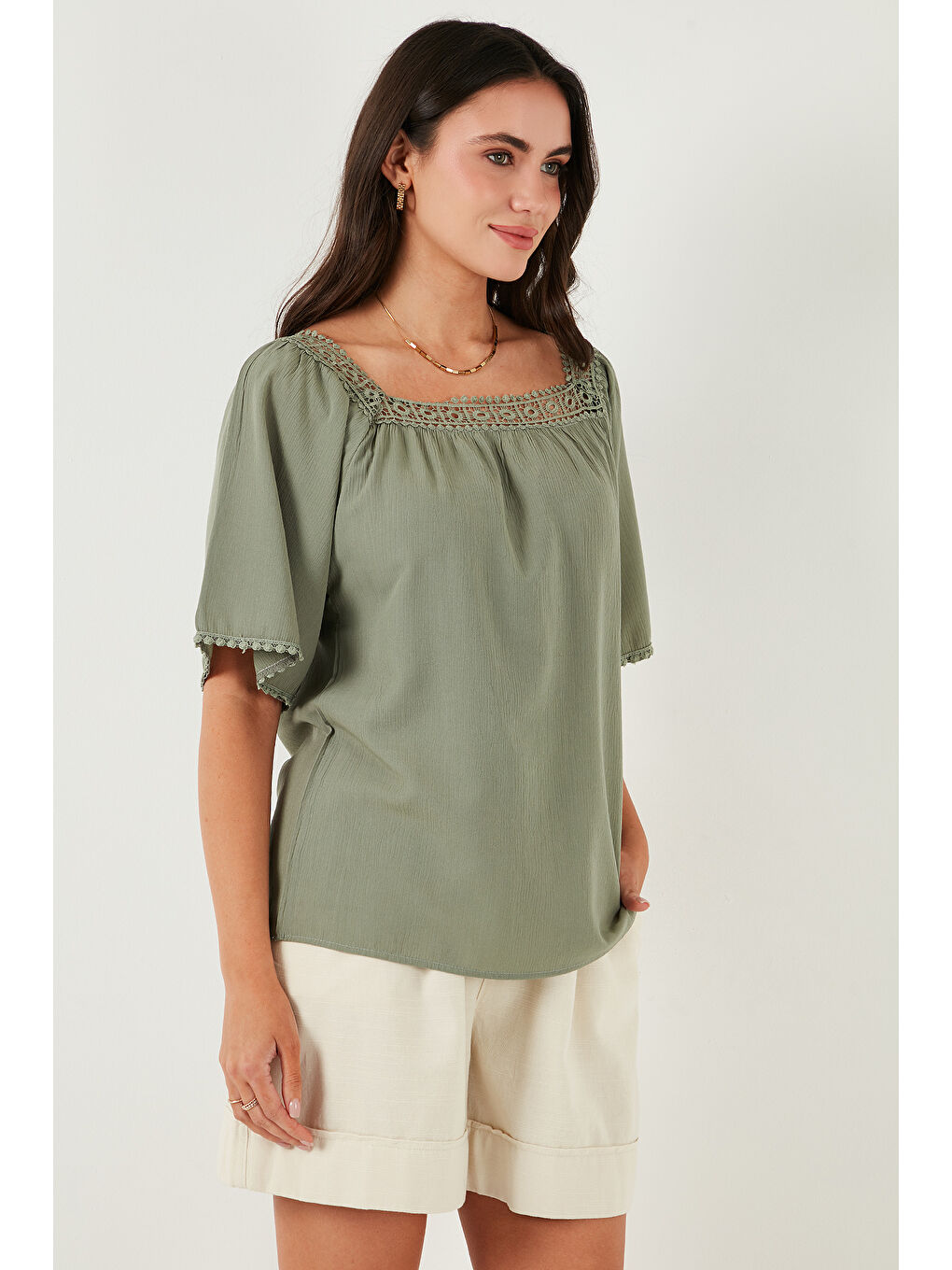 Yeşil Güpürlü Regular Fit Kare Yaka Kadın Bluz 5869003-5