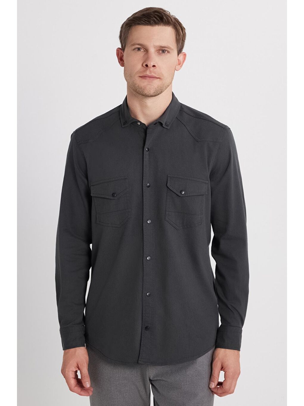 Erkek Regular Fit Rahat Kesim Çift Cepli Spor Yaka Denim Haki Gömlek-3