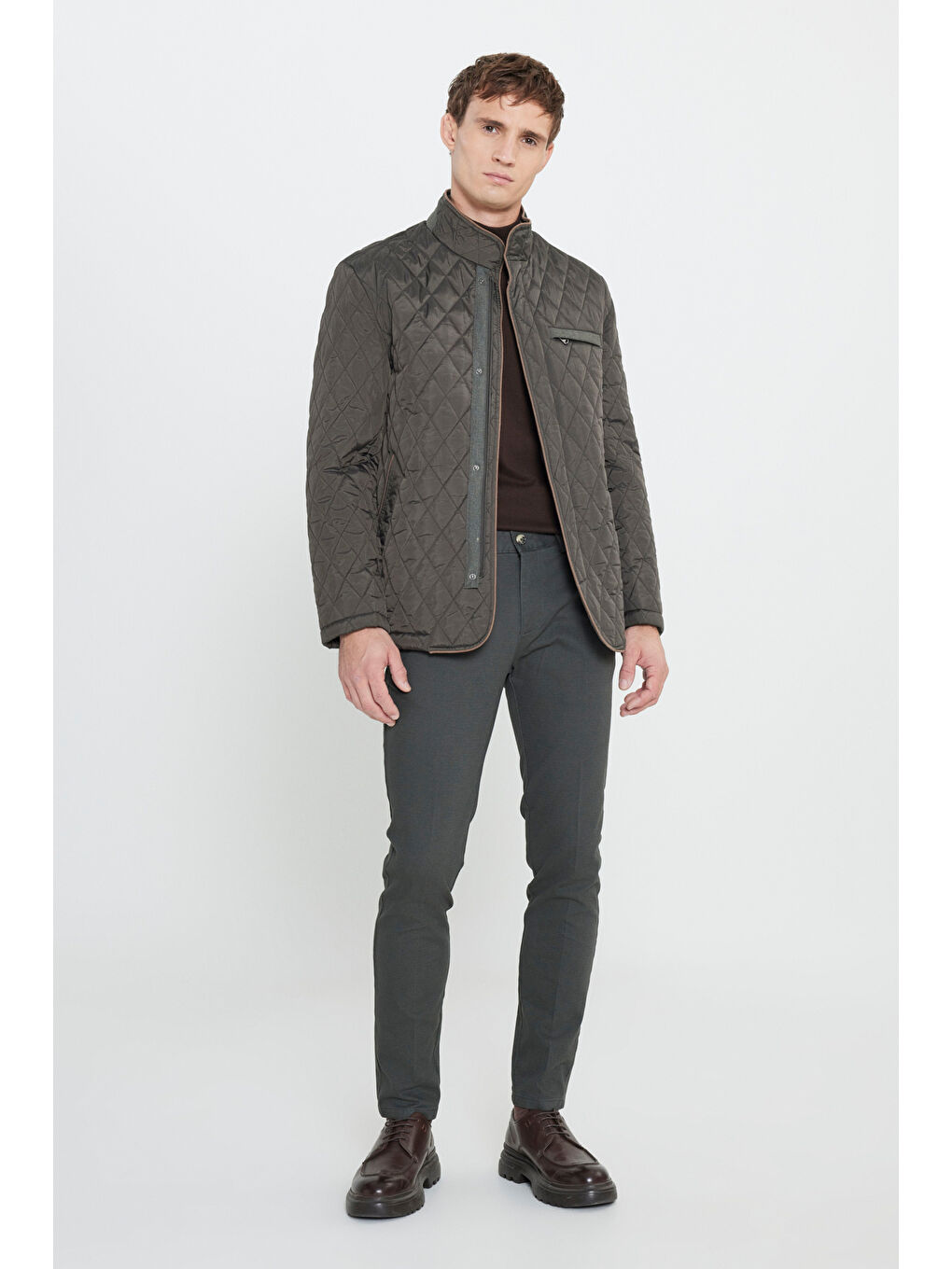 Erkek Haki Standart Fit Normal Kesim Dik Yaka Desenli Kapitone Overcoat-1