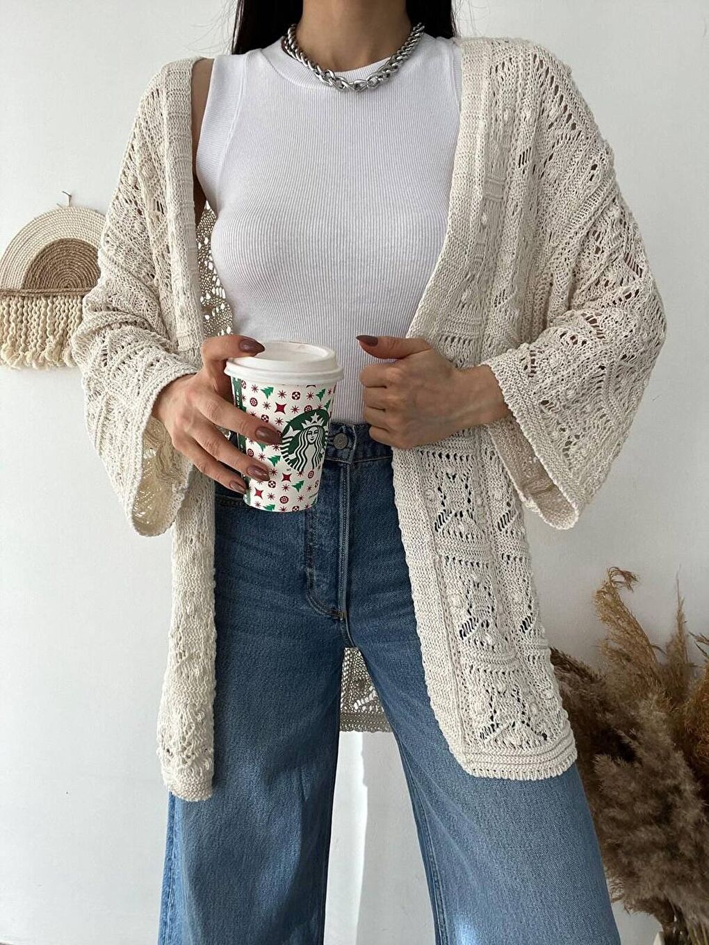 Ekru Ponponlu Ajurlu Hırka