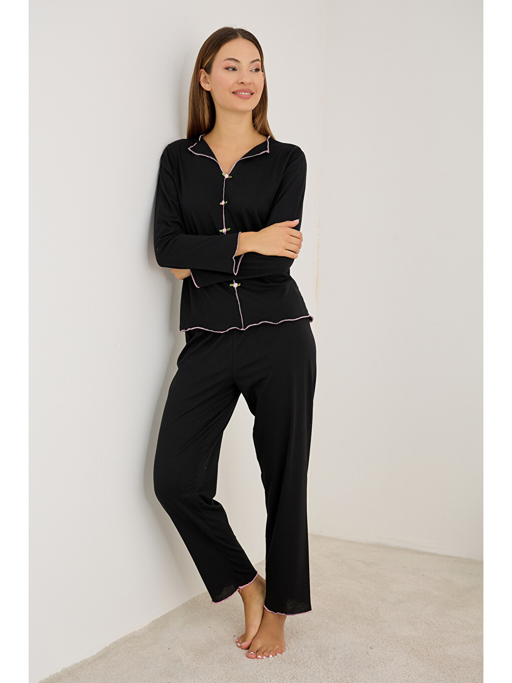 Siyah Gül Aksesuarlı Uzun Kollu Pijama Takım 7939-1