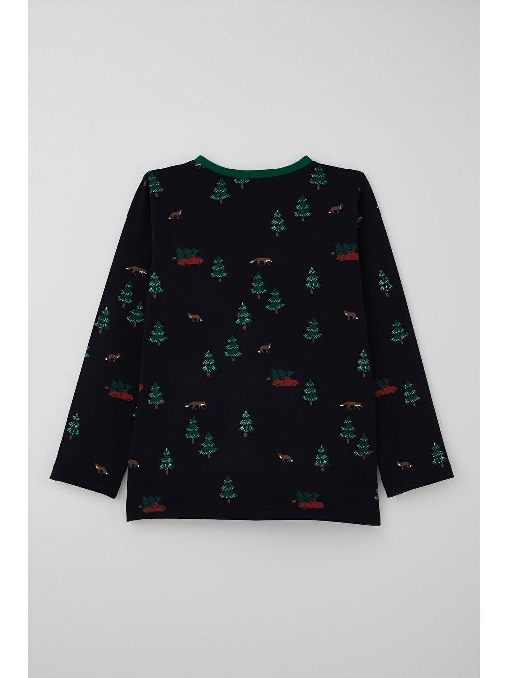 Erkek Çocuk Pijama Takımı Yılbaşı Temalı Çam Ağacı Desenli Lacivert (4-8 Yaş)-4