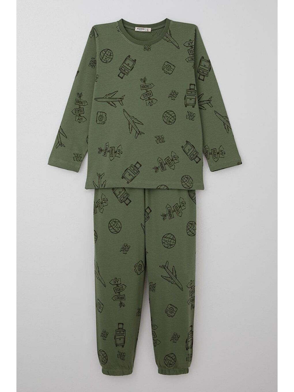 Erkek Çocuk Pijama Takımı Seyahat Temalı Dünya Gezgini Haki Yeşil (4-8 Yaş)