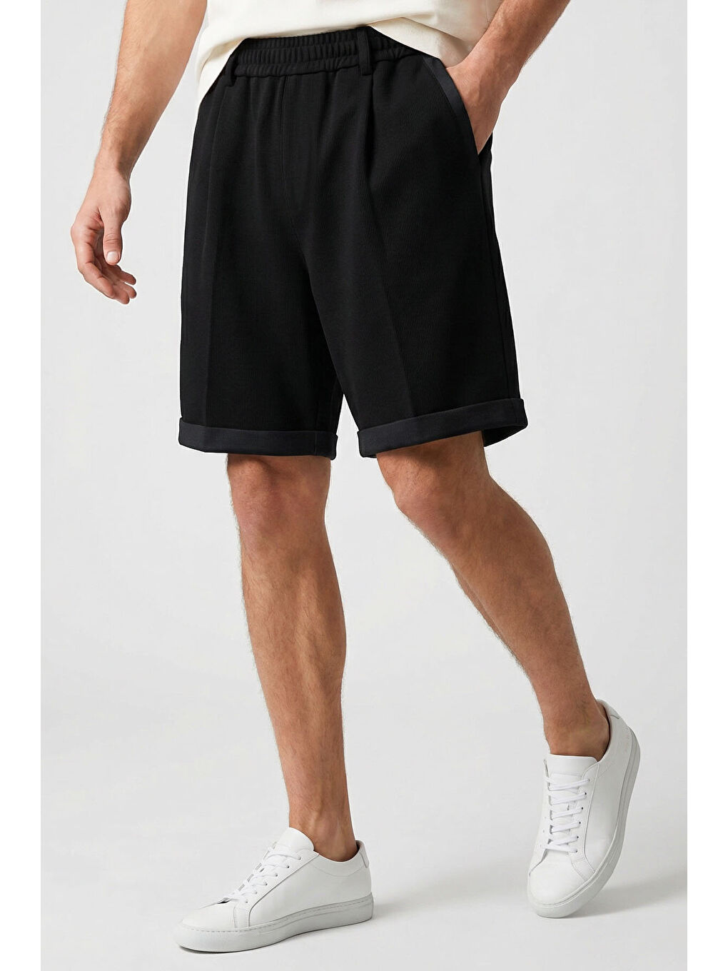 Siyah Oversize Fit Basic Kemer Detaylı Erkek Şort - 81285-2