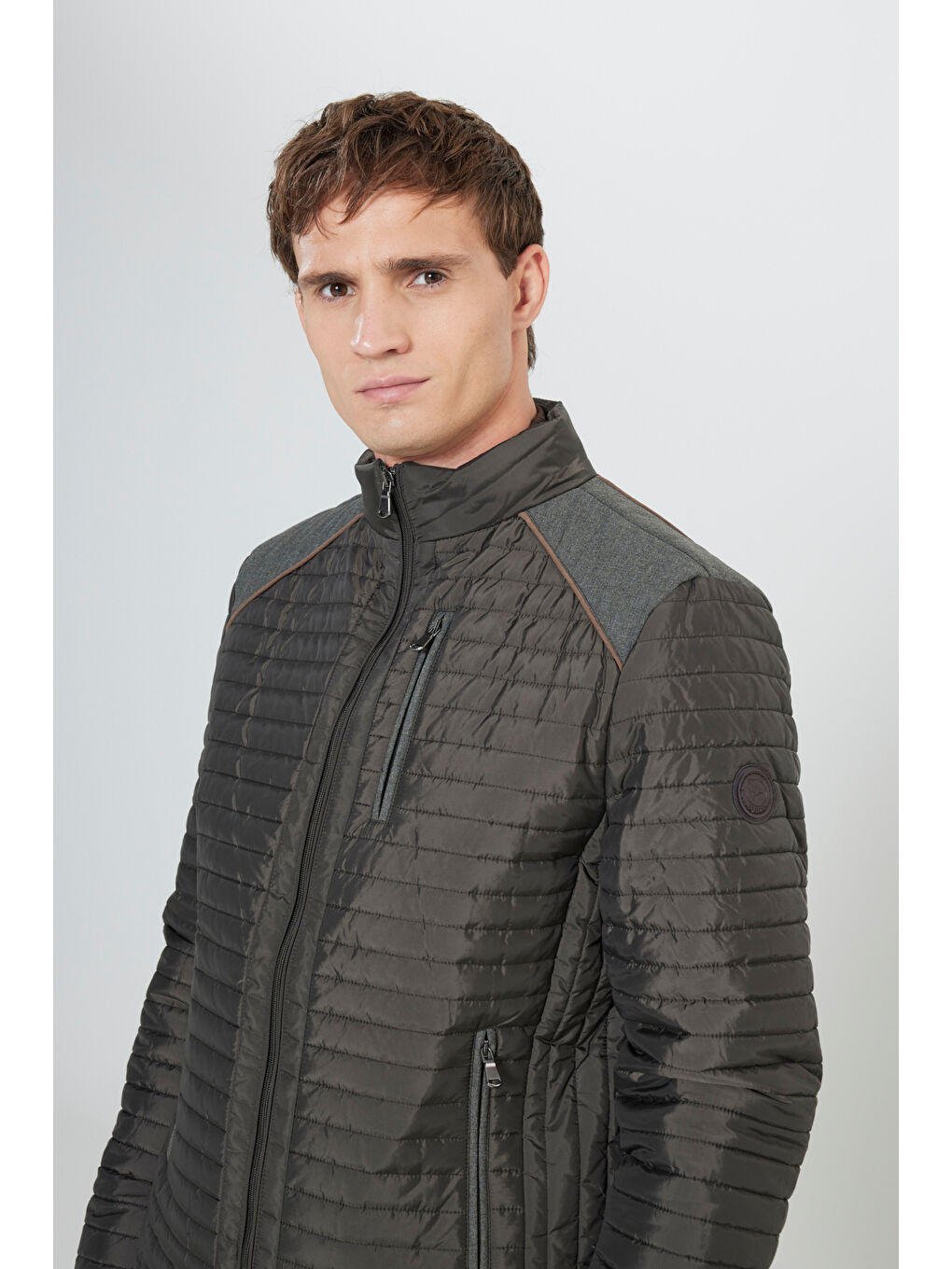 Erkek Haki Standart Fit Normal Kesim Dik Yaka Desenli Mont-3