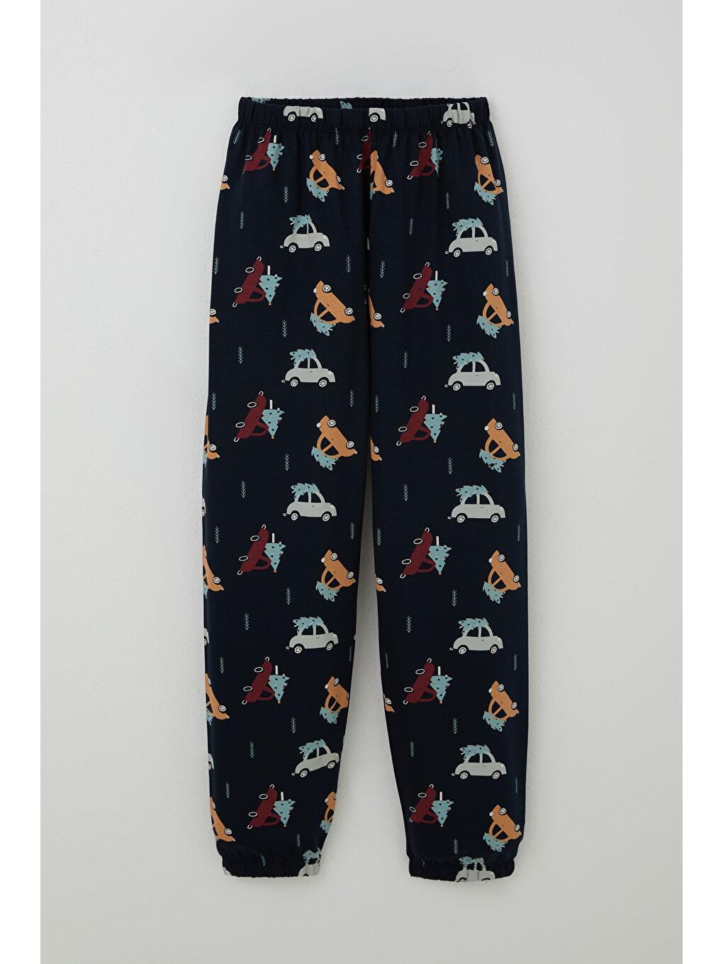 Erkek Çocuk Pijama Takımı Yılbaşı Temalı Çam Ağaçlı Araba Desenli Lacivert (4-8 Yaş)-2