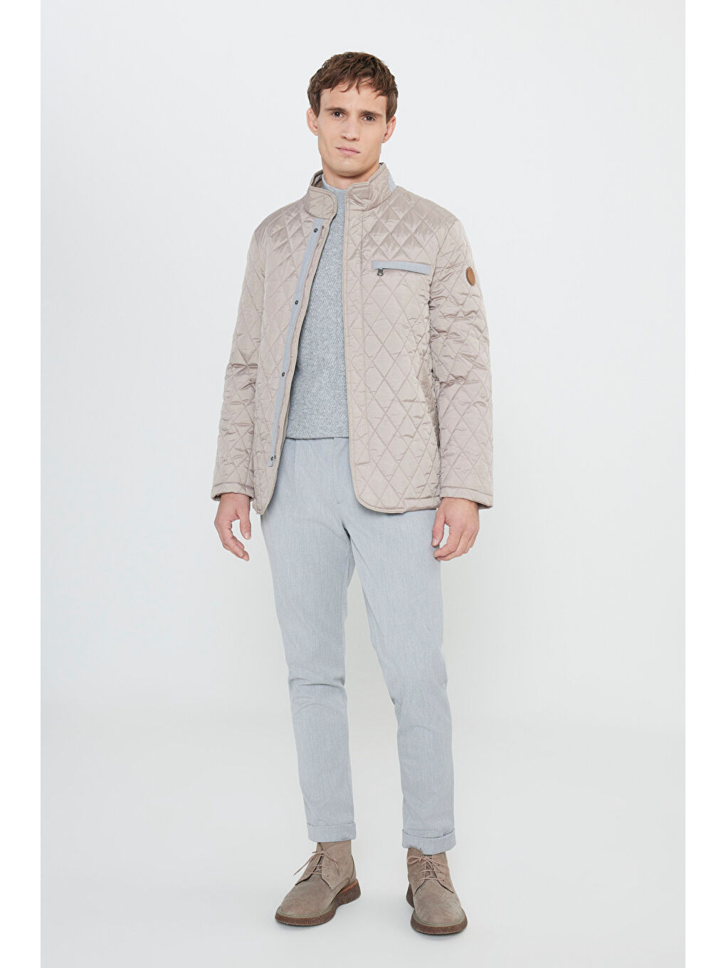 Erkek Bej Standart Fit Normal Kesim Dik Yaka Desenli Kapitone Overcoat-1