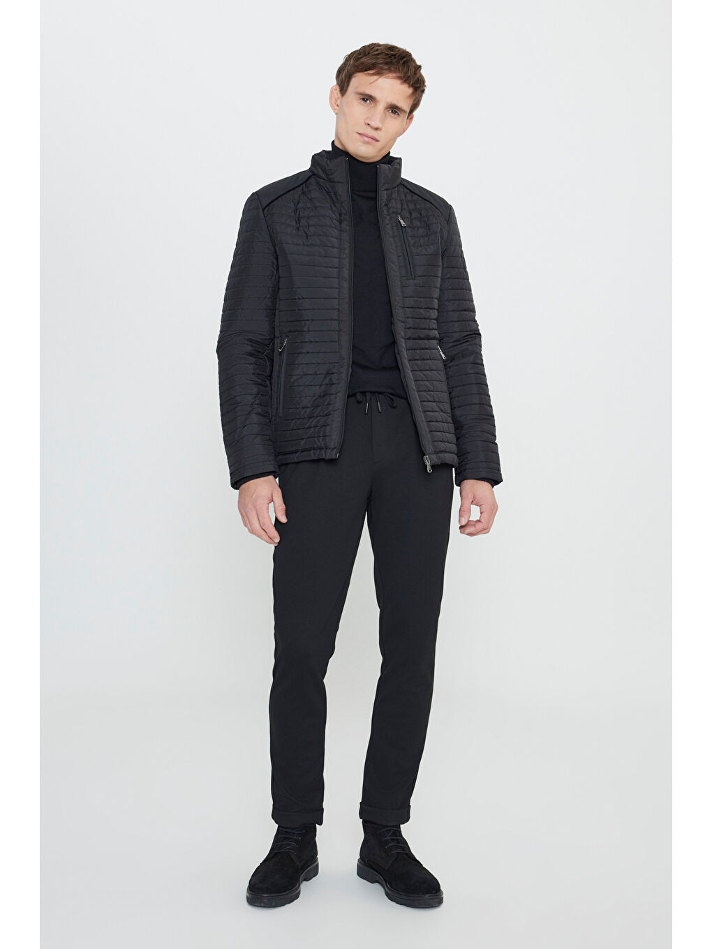 Erkek Siyah Standart Fit Normal Kesim Dik Yaka Desenli Mont-1