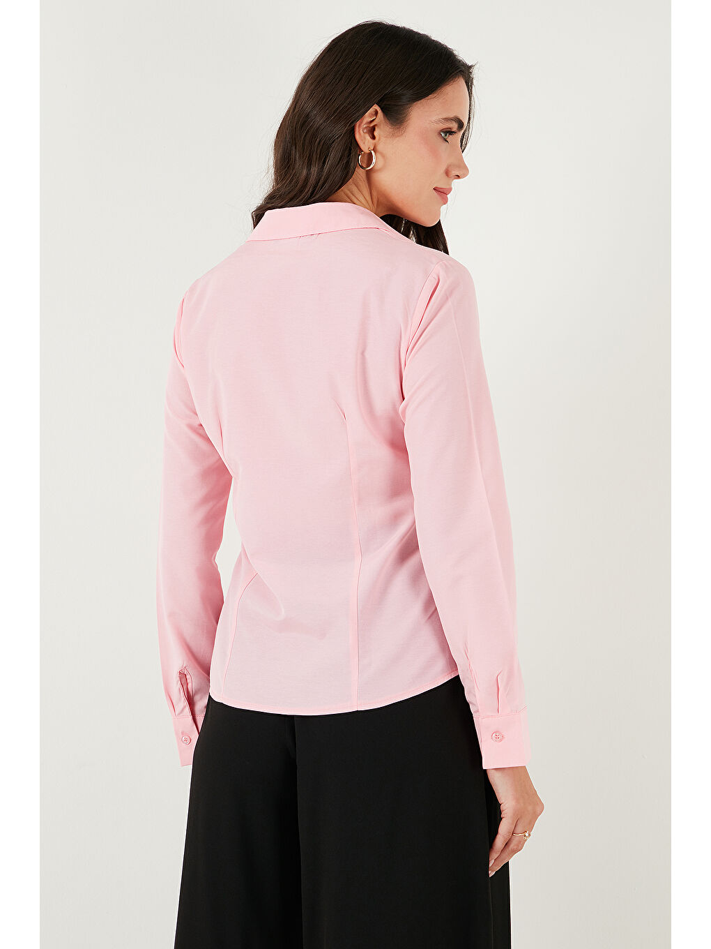 Pembe Pamuklu Slim Fit Klasik Yaka Çizgili Kadın Gömlek 6777423-6