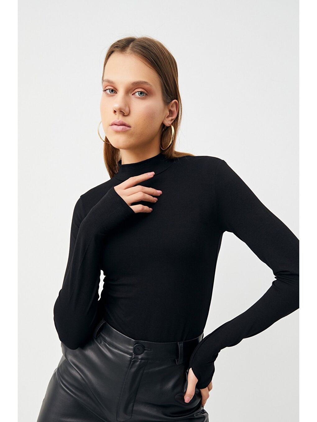 Kadın 2'li Siyah Beyaz Parmak Detaylı Body Uzun Kollu Balıkçı-1