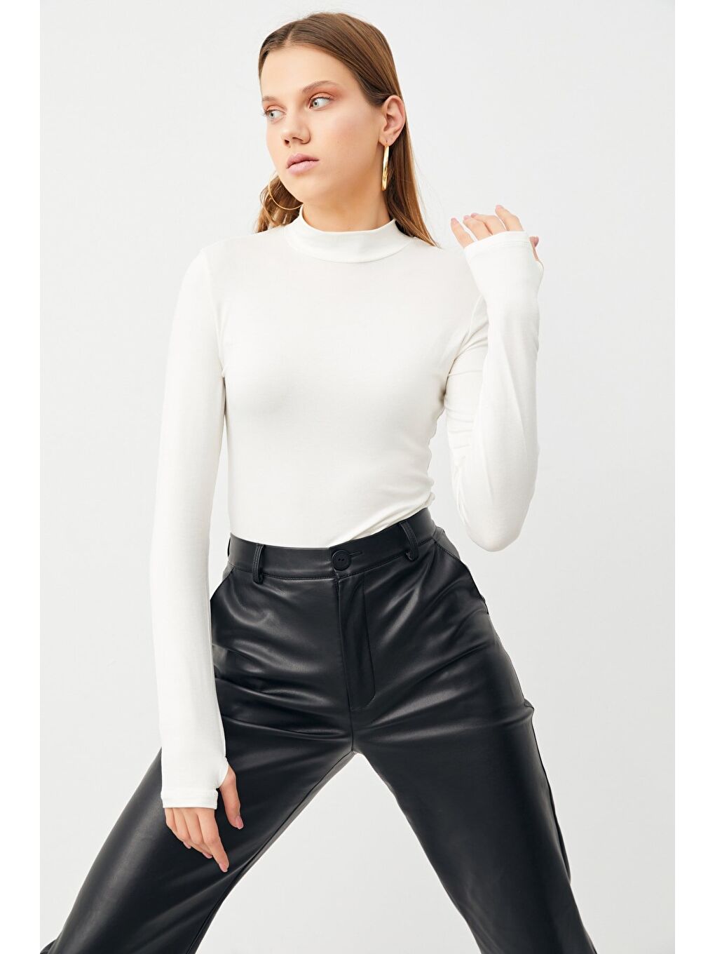 Kadın 2'li Siyah Beyaz Parmak Detaylı Body Uzun Kollu Balıkçı-5