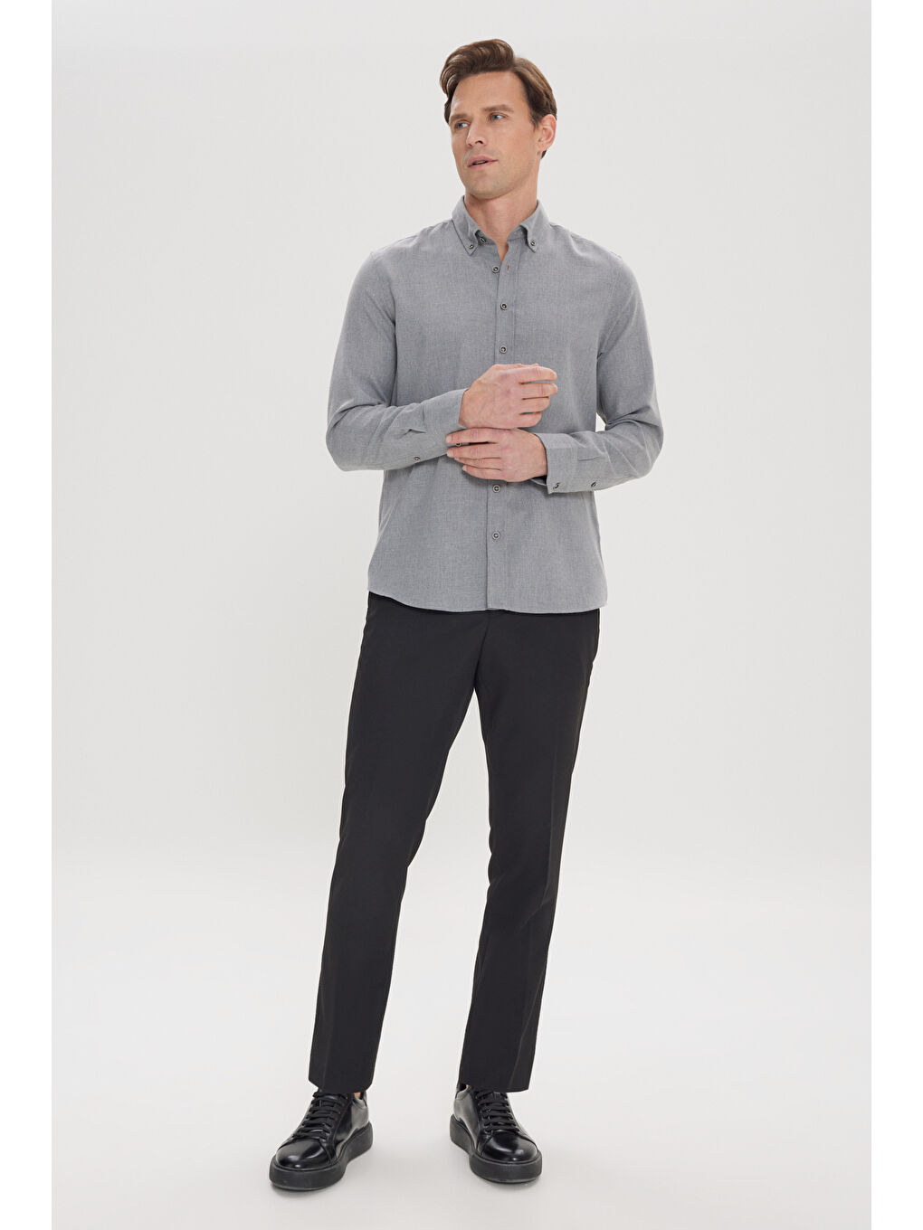 Erkek Açık Gri Slim Fit Dar Kesim Düğmeli Yaka Pamuklu Flanel Oduncu Gömlek-1