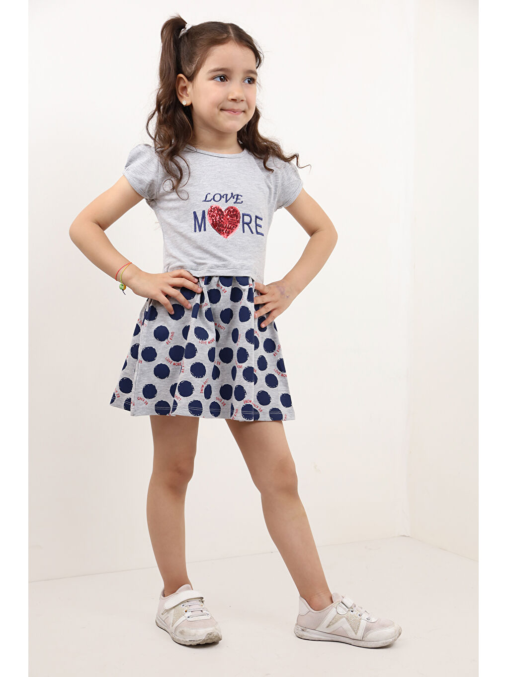 Gri Kız Çocuk Love Kalp Nakışlı Elbise