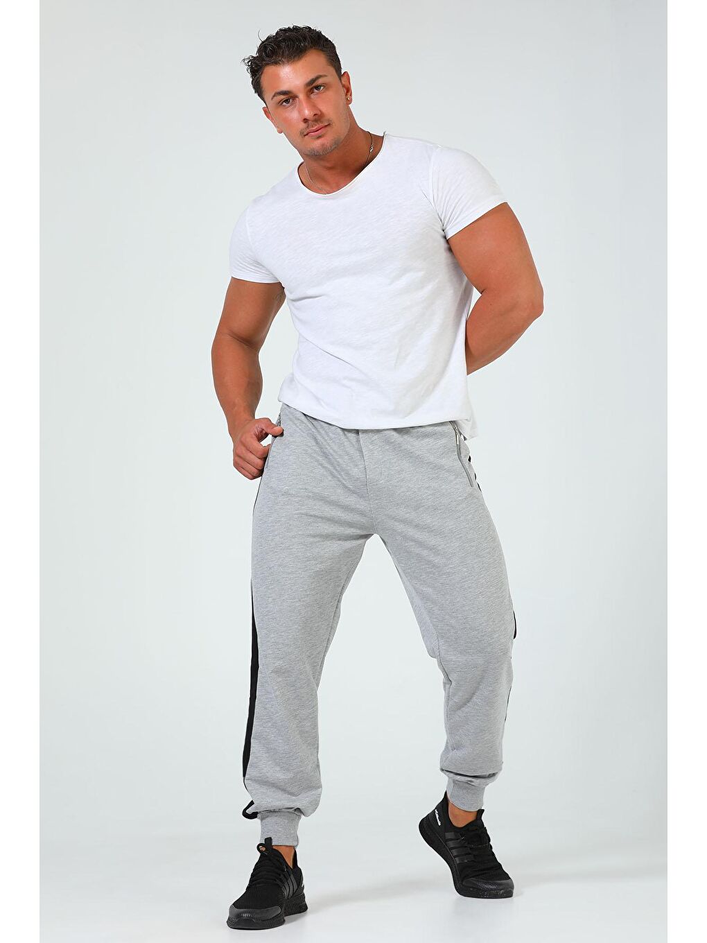Gri Yan Şeritli Paça Lastikli Joger Erkek Eşofman Altı-4