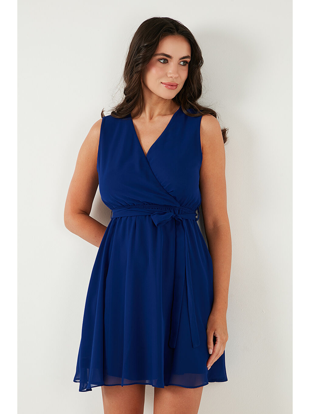 Mavi Regular Fit Kruvaze Yaka Bağlama Detaylı Şifon Mini Boy Kadın Elbise 6789075-5