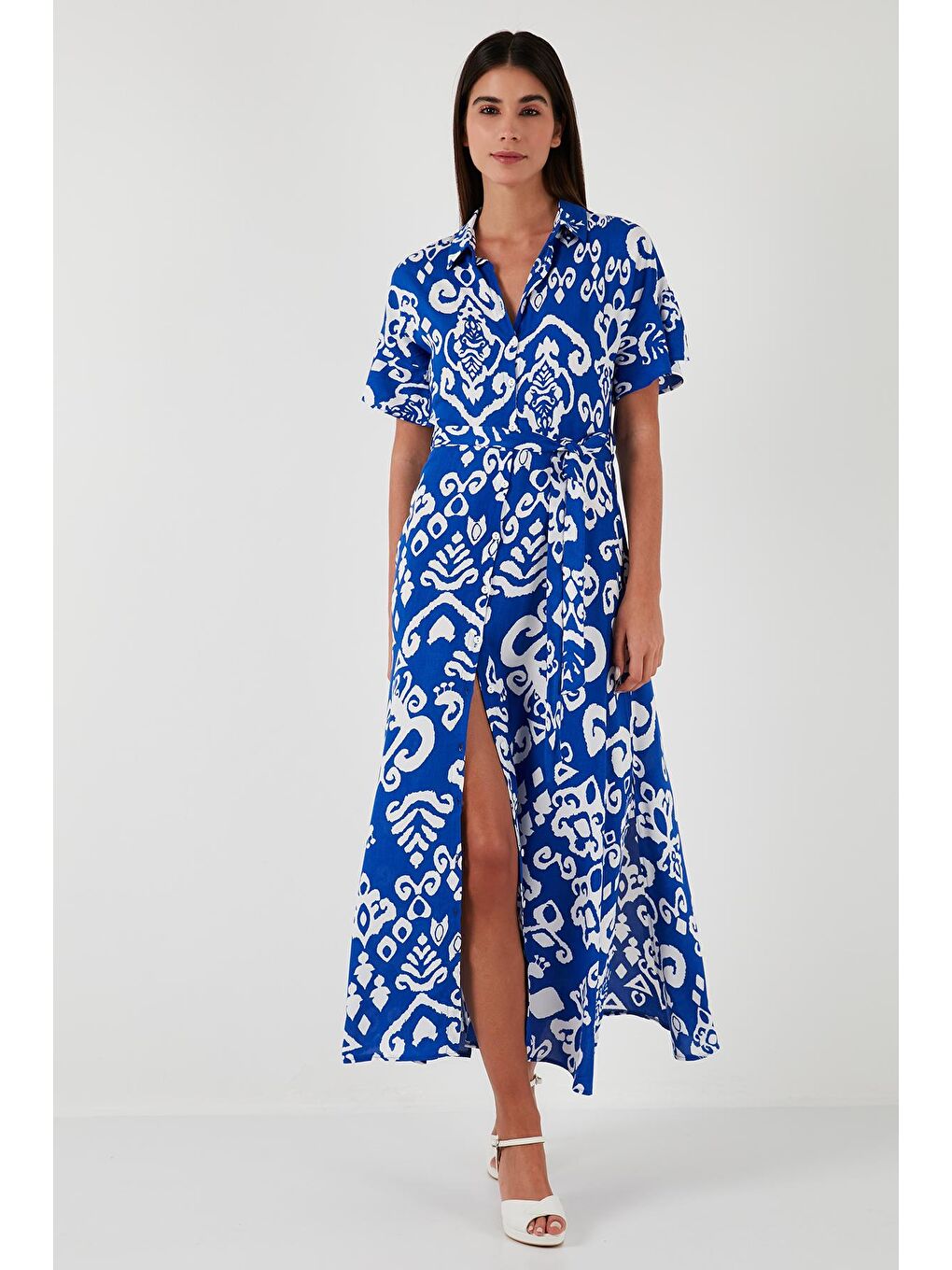 Mavi Desenli Yırtmaçlı Gömlek Yaka Maxi Elbise 611El502-1