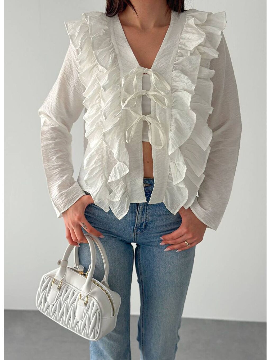 Fırfırlı Bağcıklı Bluz Ekru-2