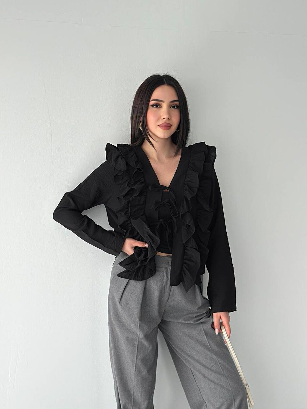 Fırfırlı Bağcıklı Bluz Siyah-1