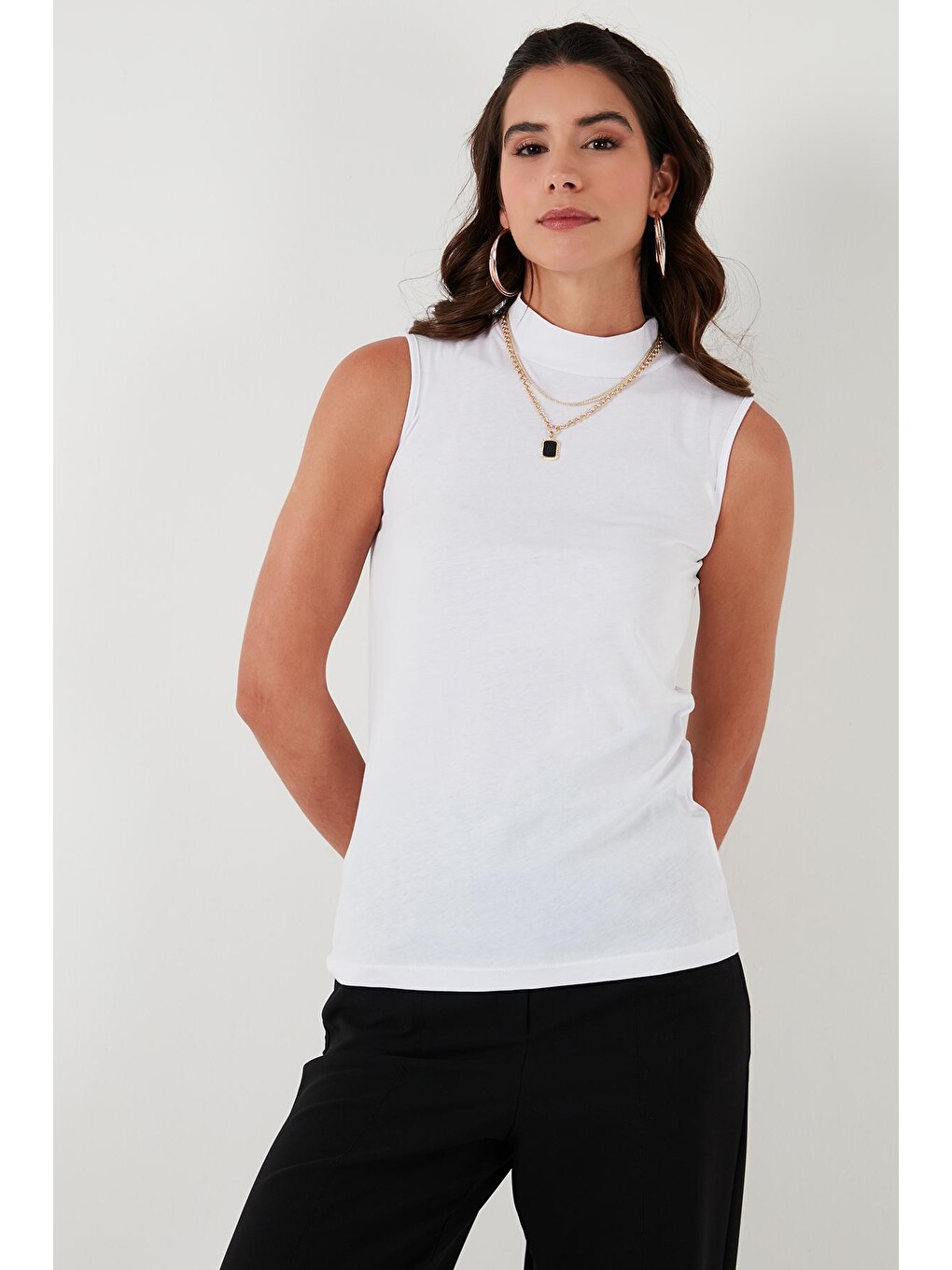 Beyaz Pamuklu Kolsuz Dik Yaka T Shirt 5865710-3