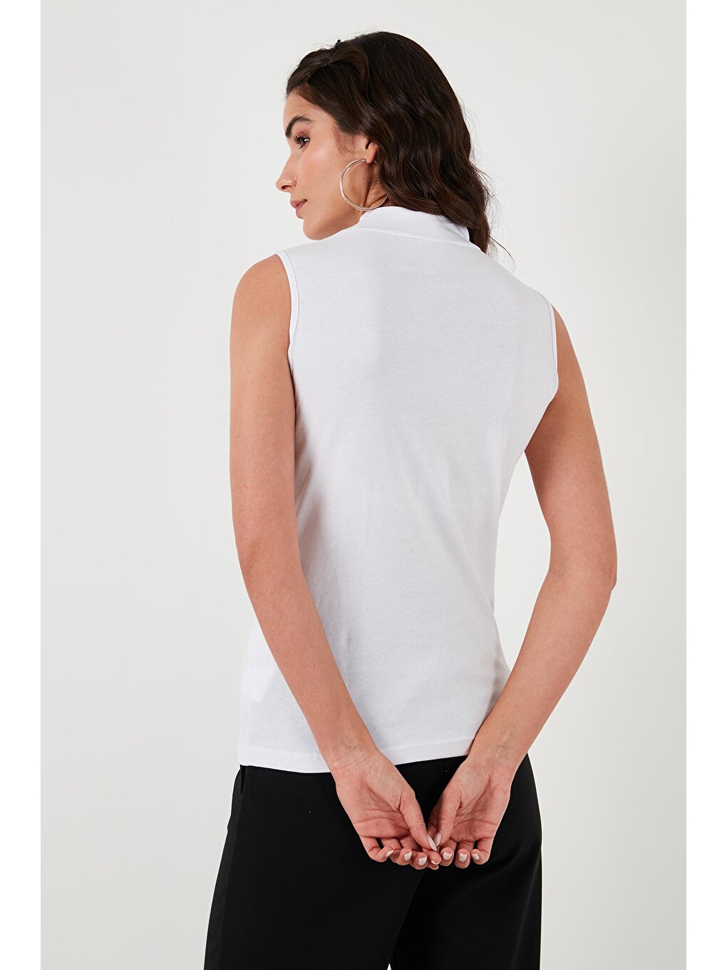 Beyaz Pamuklu Kolsuz Dik Yaka T Shirt 5865710-4