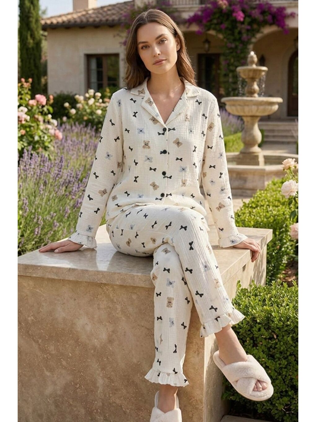 Bej Bürümcük Dokulu Düğmeli Pijama Takım Siyah Fiyonk