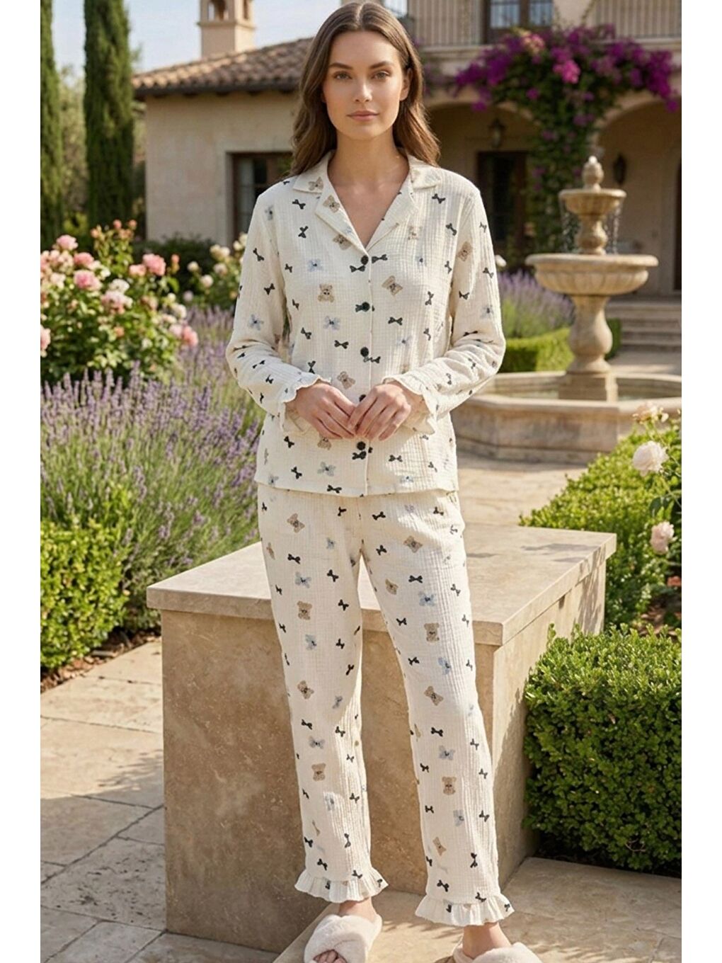 Bej Bürümcük Dokulu Düğmeli Pijama Takım Siyah Fiyonk-1