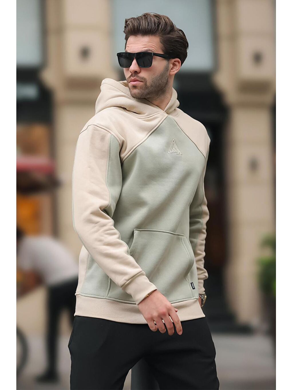 Madmext Bej Kapüşonlu Cep Detaylı Nakışlı Sweatshirt E7085 - 2