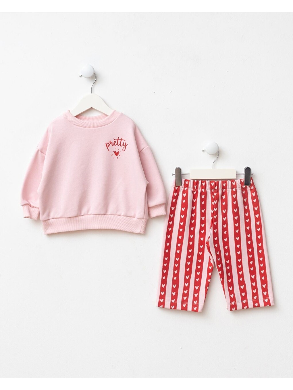 Karışık Kız Çocuk Pamuklu Pembe Sweatshirt Ve Kırmızı Kalp Desenli Çizgili Eşofman Takımı-1