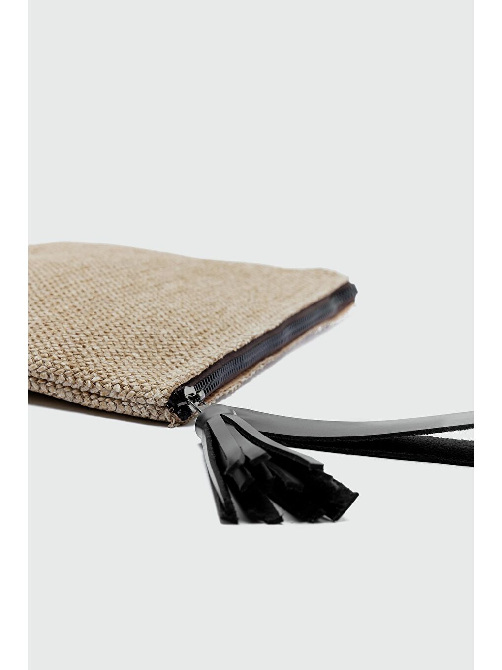 Juno Püskül Detaylı Hasır Clutch Çanta Siyah-1