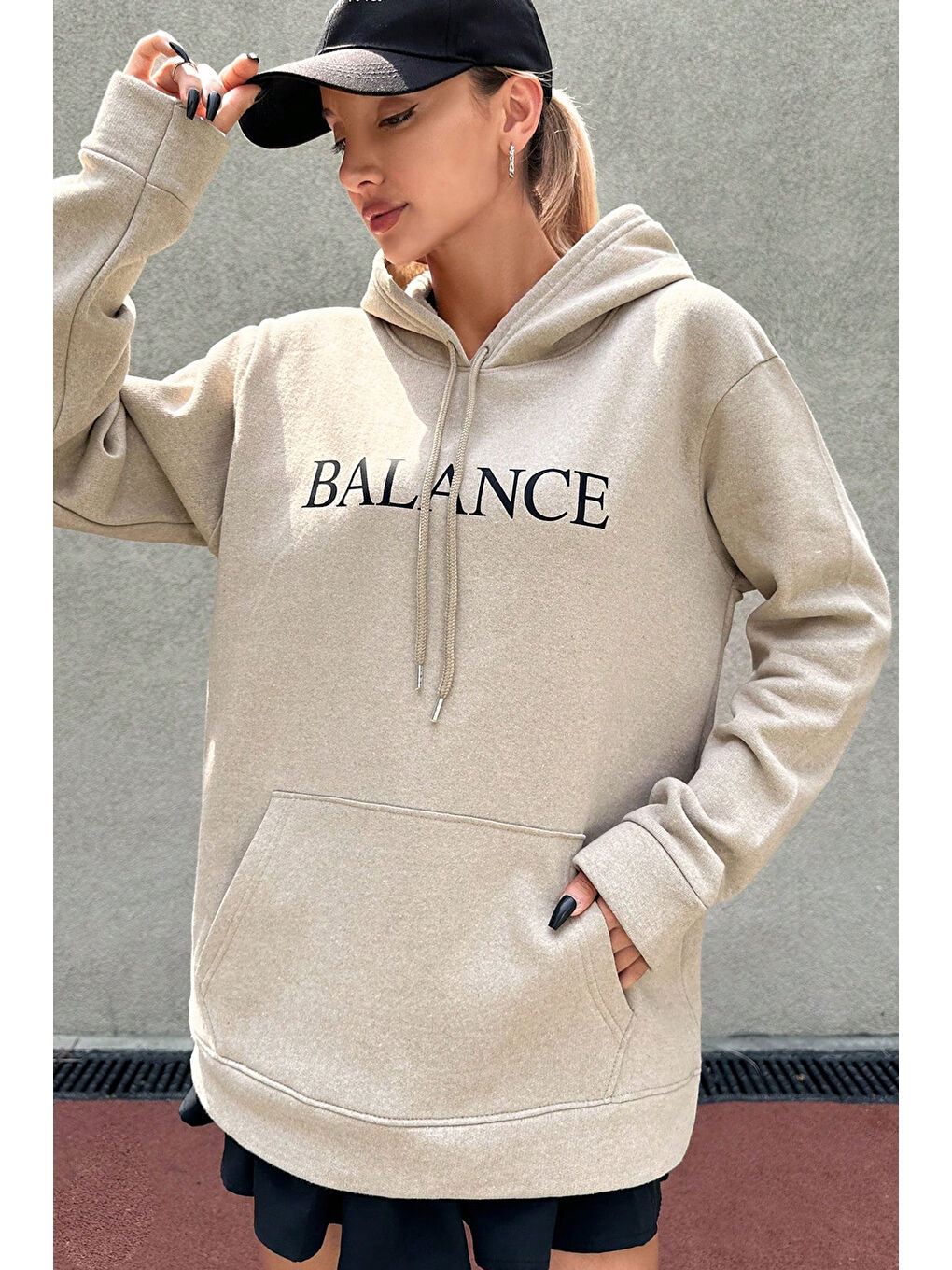 Bej Unisex Oversize Balance Baskılı Sweatshirt-1
