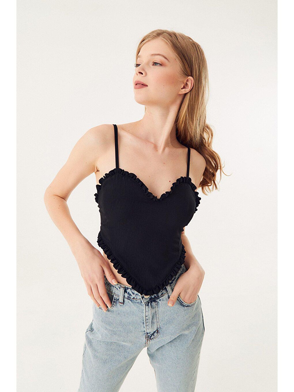 Siyah Askılı Fırfır Detaylı Crop Büstiyer-2