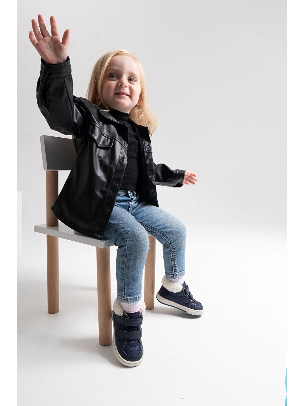 Kız Çocuk Lacivert Hakiki Deri Suya Dayanıklı Anatomik Günlük Bot-1