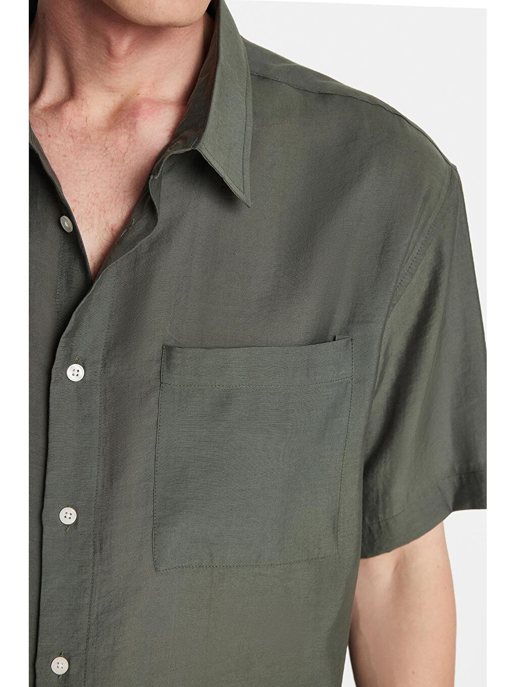 Erkek Relax Fit Rahat Kullanım Modal Kumaş Tek Cepli Kısa Kollu Haki Gömlek-2