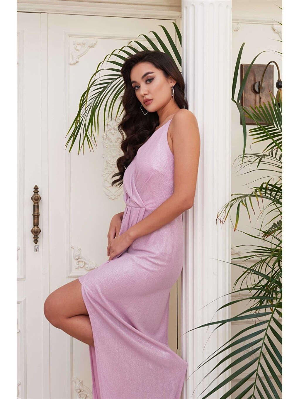 Pembe Laklı Şifon Kruvaze Yırtmaçlı Abiye Elbise-3