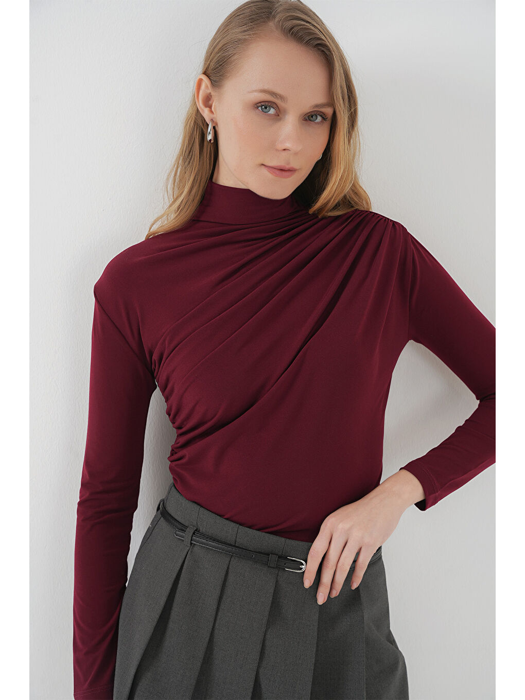 925 Büzgü Detaylı Sandy Bluz - Bordo-2