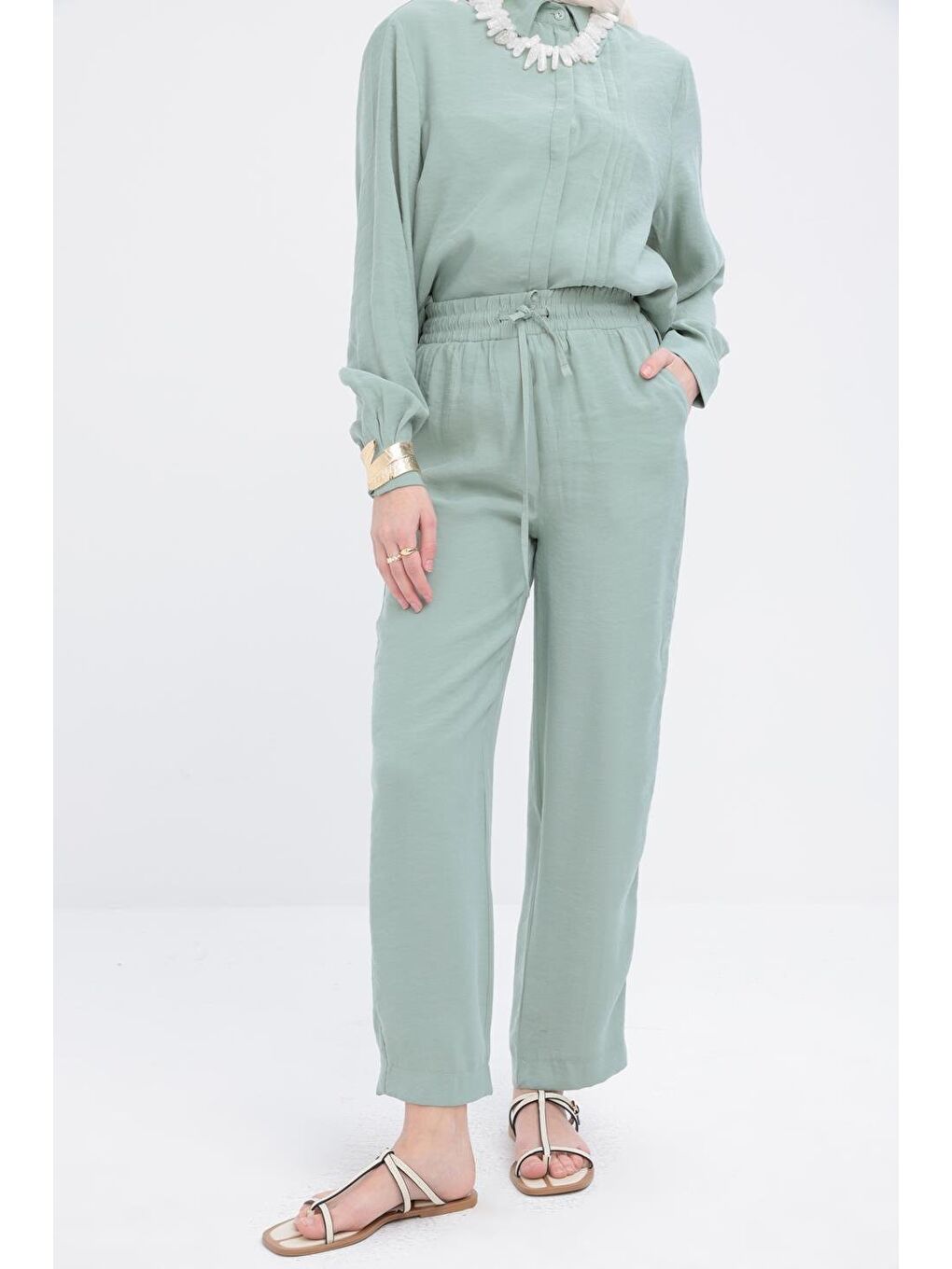Yeşil Mint-Nervürlü Yırtmaçlı Modal Pantolonlu Takım-3