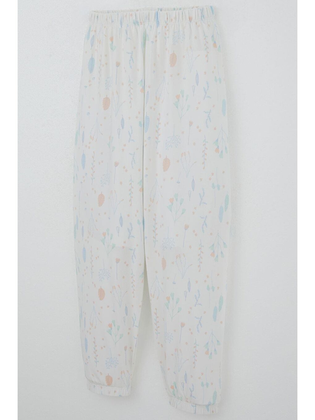 Kız Çocuk Pijama Takımı Bahar Fısıltısı Renkli Yapraklar Desenli Ekru (4-8 Yaş)-7