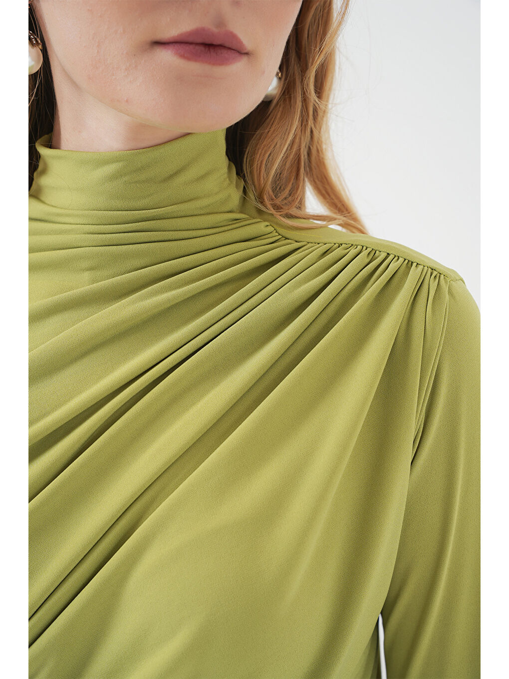 925 Büzgü Detaylı Sandy Bluz - E.Yeşil-5