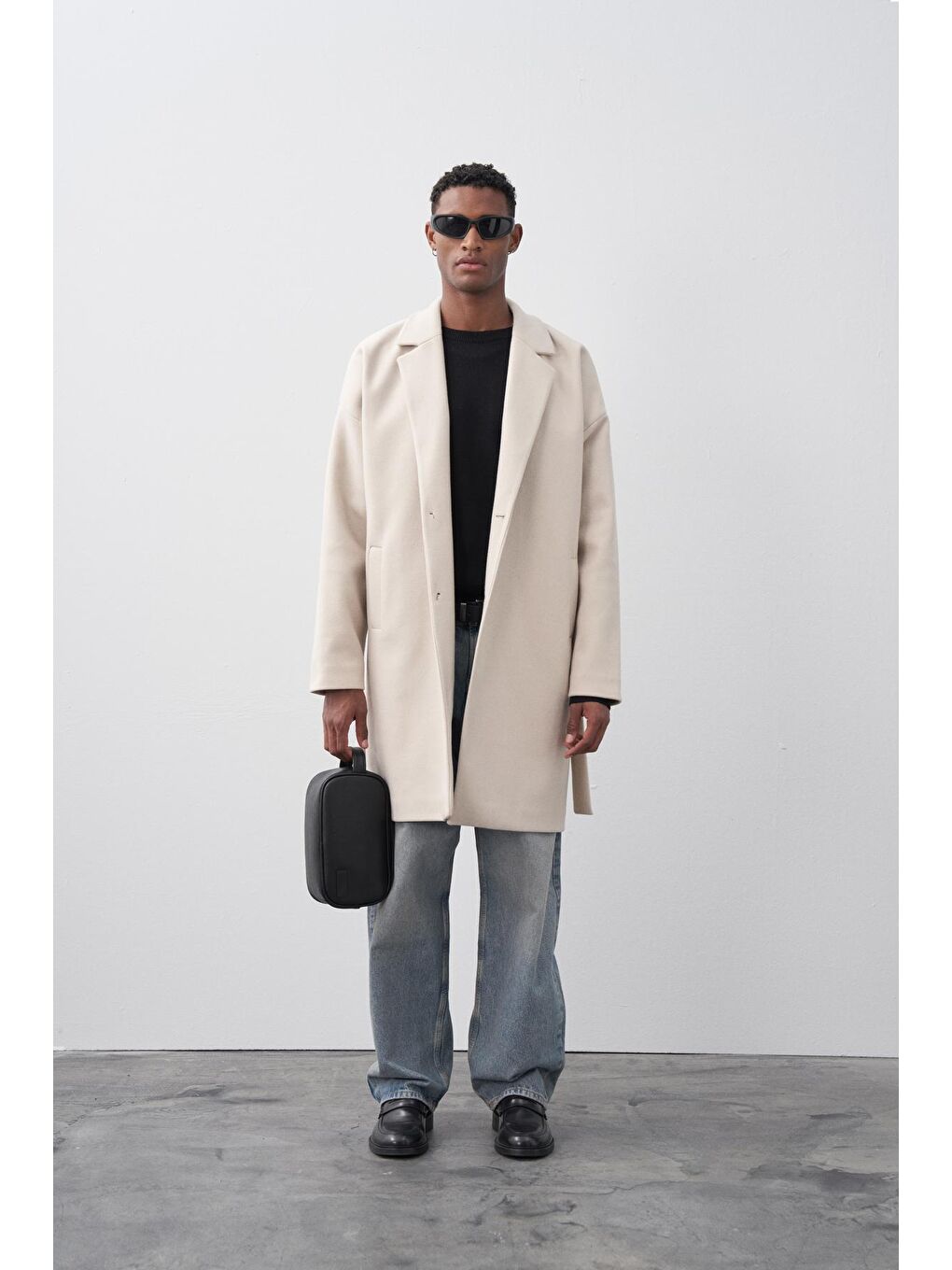 Bej Taş Kemerli Oversize Kaşe Kaban