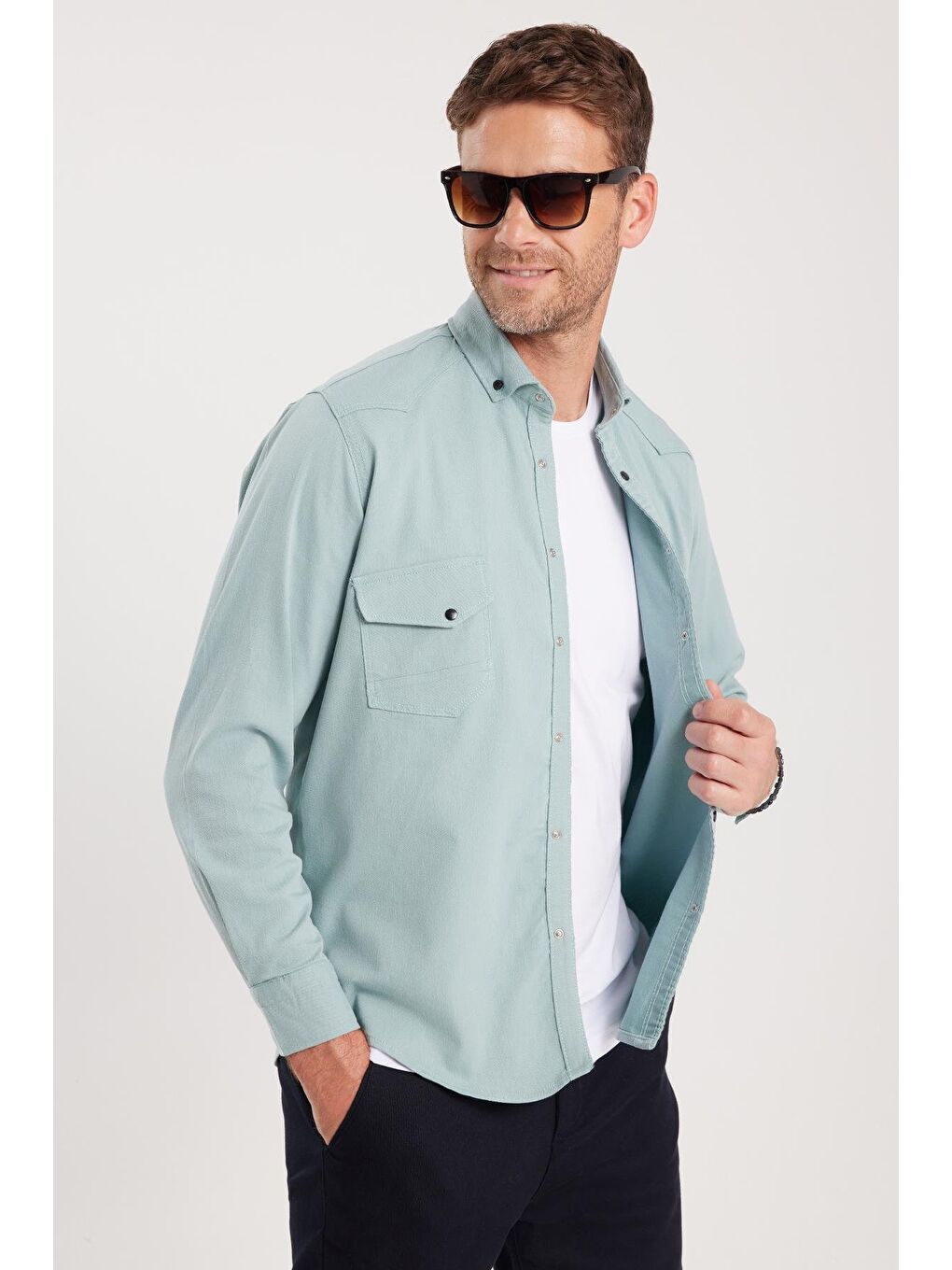 Yeşil Erkek Regular Fit Rahat Kesim Çift Cepli Spor Yaka Denim Mint Gömlek