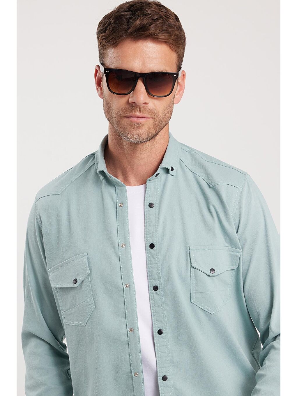 Yeşil Erkek Regular Fit Rahat Kesim Çift Cepli Spor Yaka Denim Mint Gömlek-1
