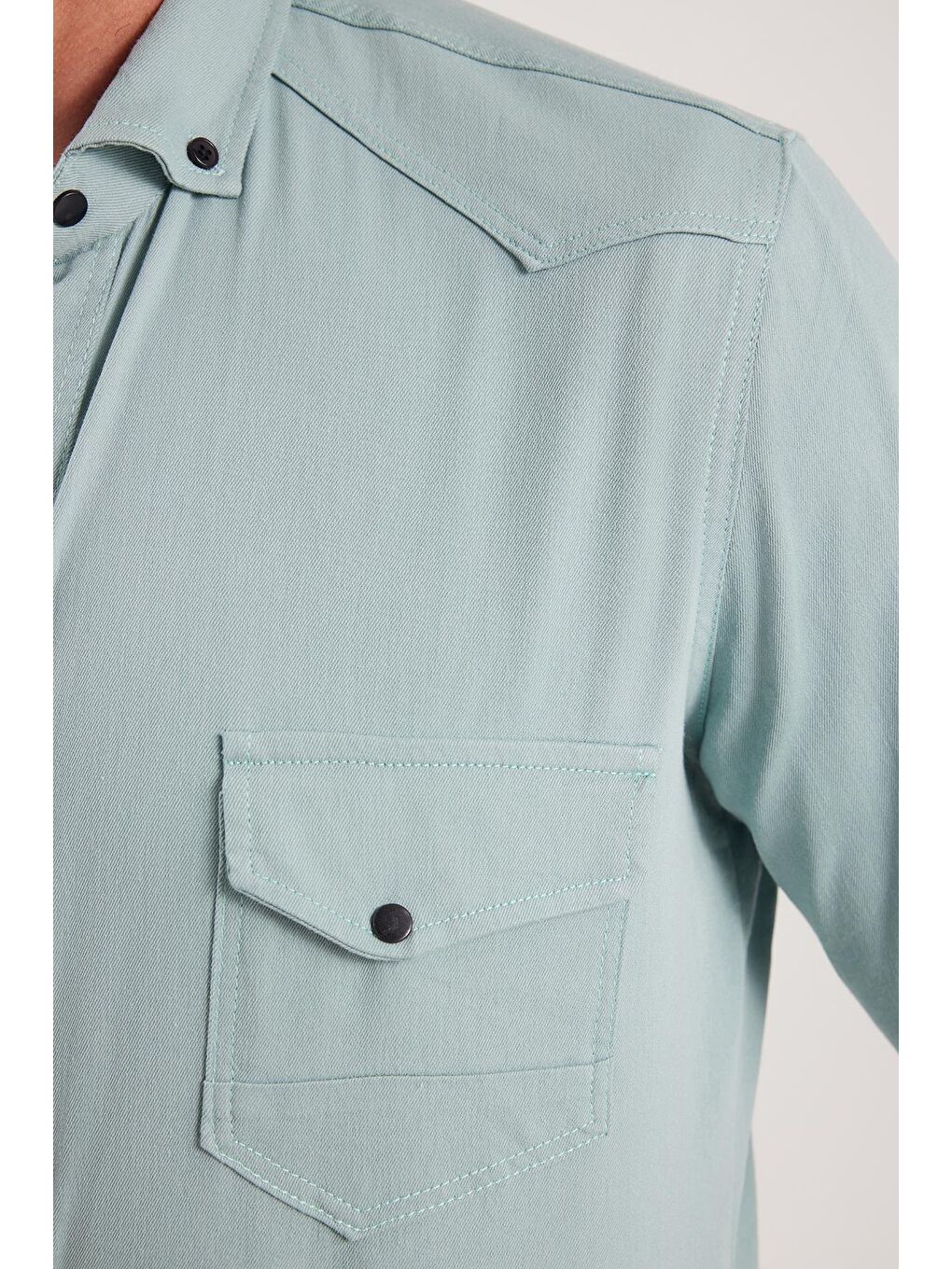 Yeşil Erkek Regular Fit Rahat Kesim Çift Cepli Spor Yaka Denim Mint Gömlek-2
