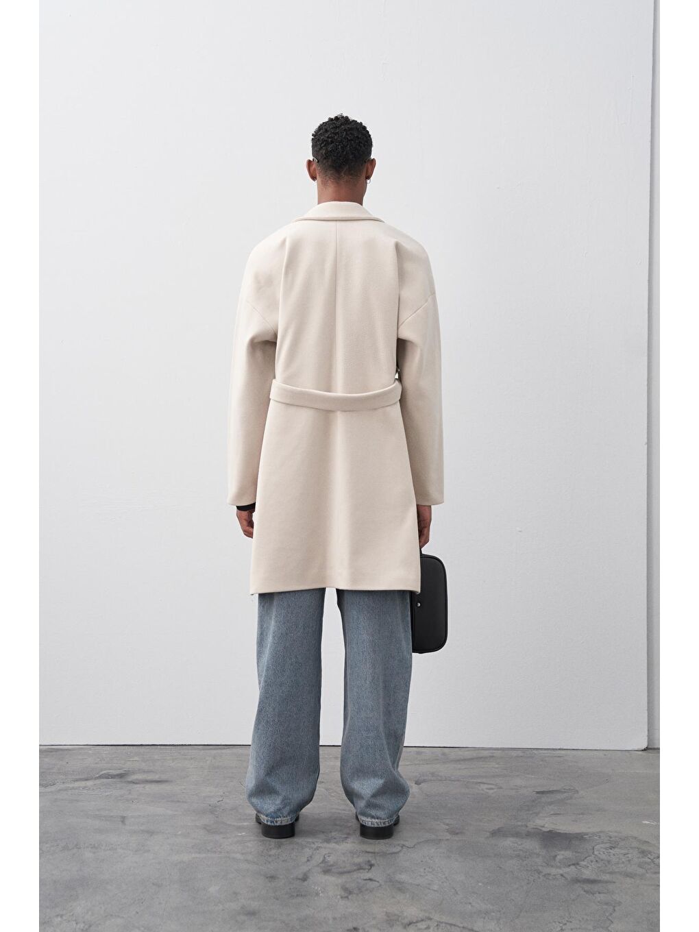 Bej Taş Kemerli Oversize Kaşe Kaban-4