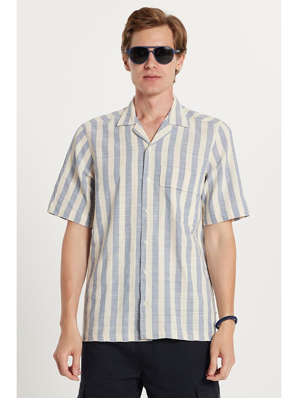 Karışık Erkek Regular Fit Klasik Kesim Kısa Kollu Apaş Yaka Çizgili Cepli %100 Pamuk Gömlek