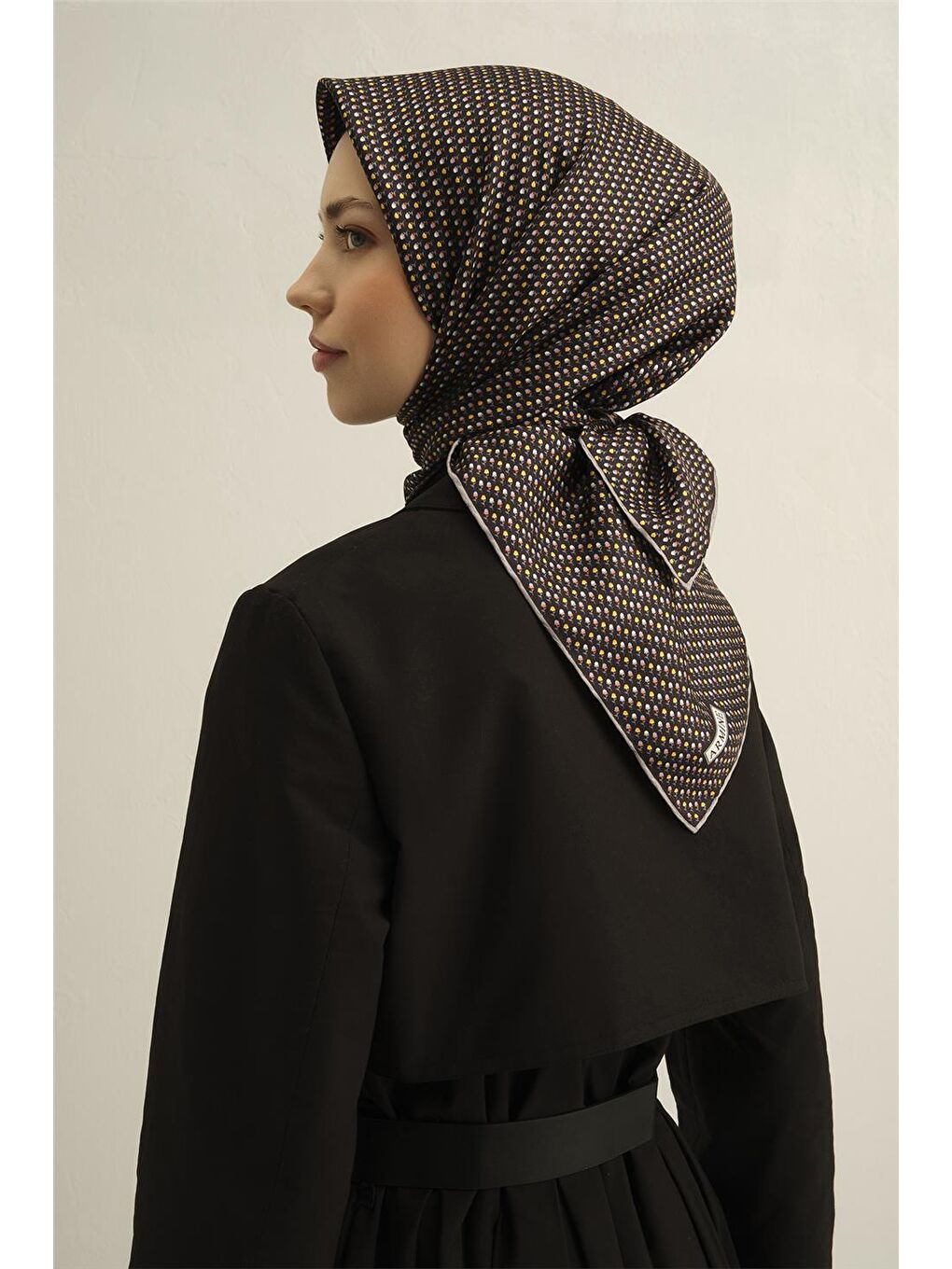 Kahverengi Geometrik Desenli Saf İpek Sura Eşarp 9307 04-4