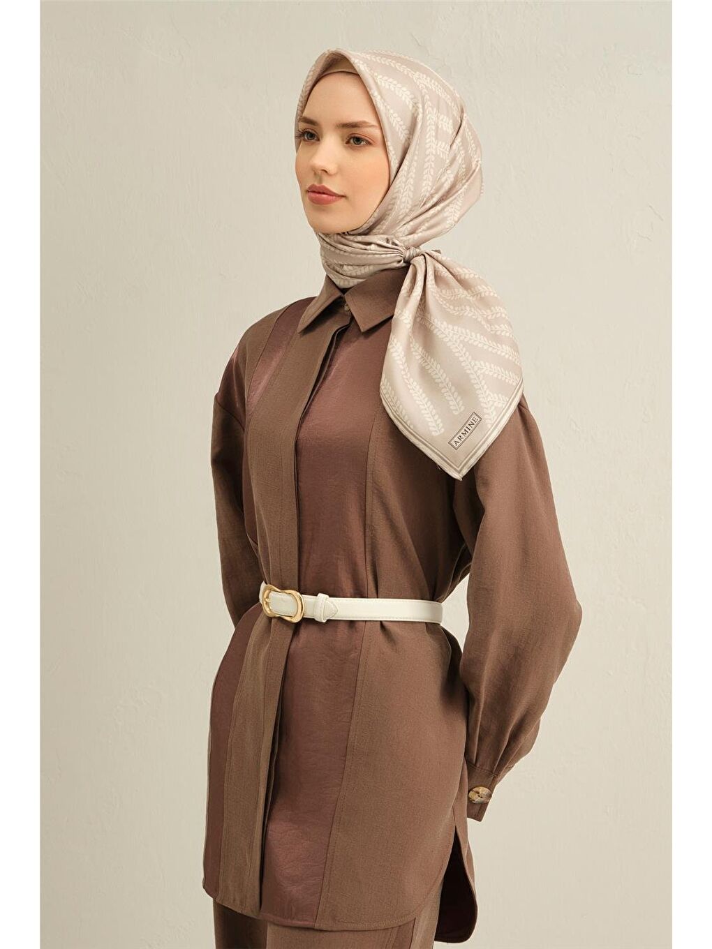 Bej Klasik Desenli Saf İpek Sura Eşarp 9351 09-1