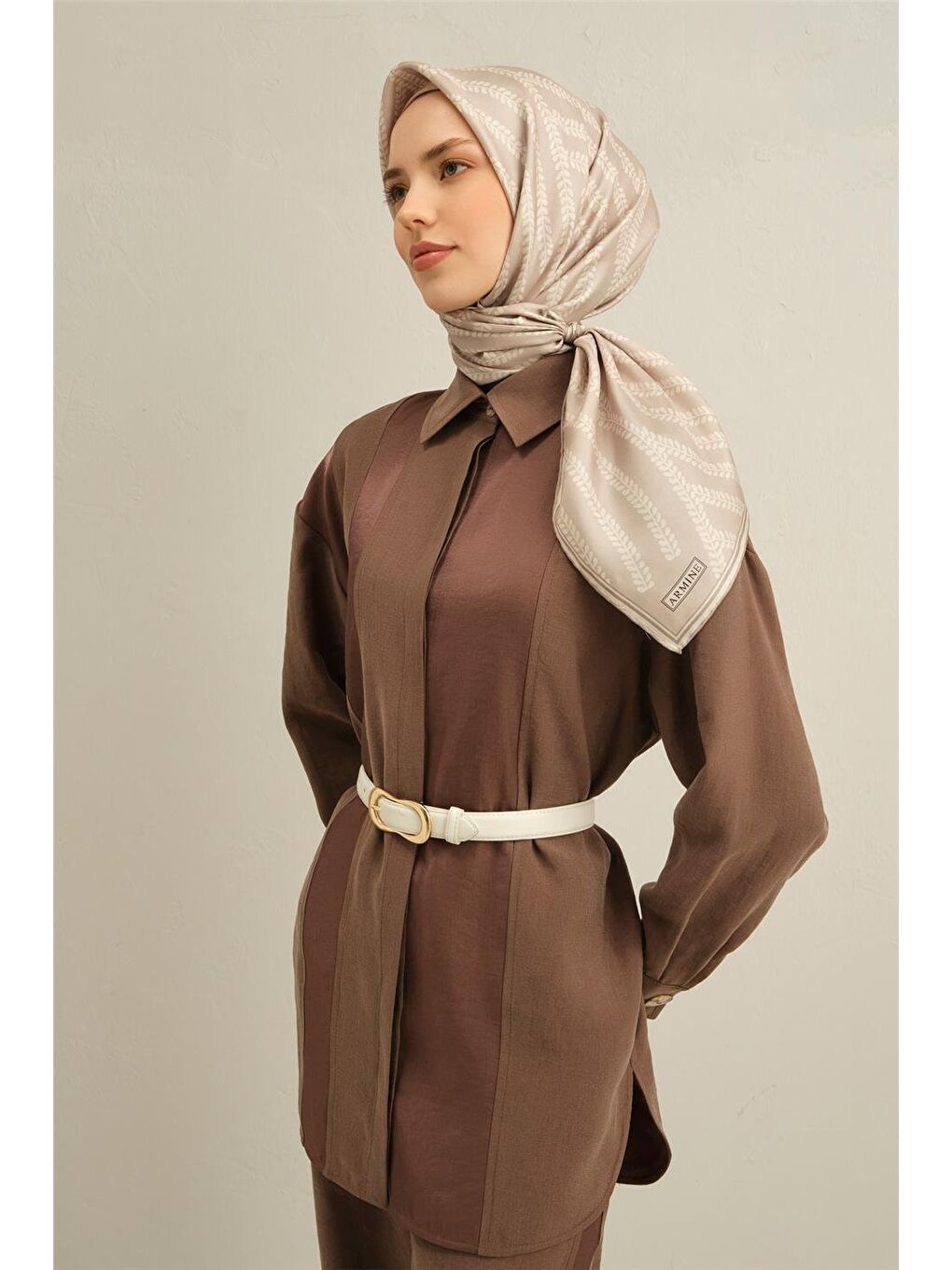 Bej Klasik Desenli Saf İpek Sura Eşarp 9351 09-2